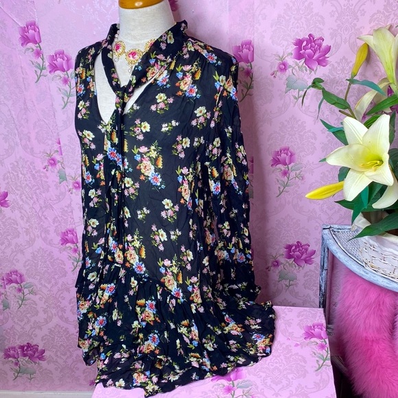 Zara Dresses & Skirts - 🌹 Zara Woman 🌹 Sheer Floral Long Sleeve Ruffle Dress
